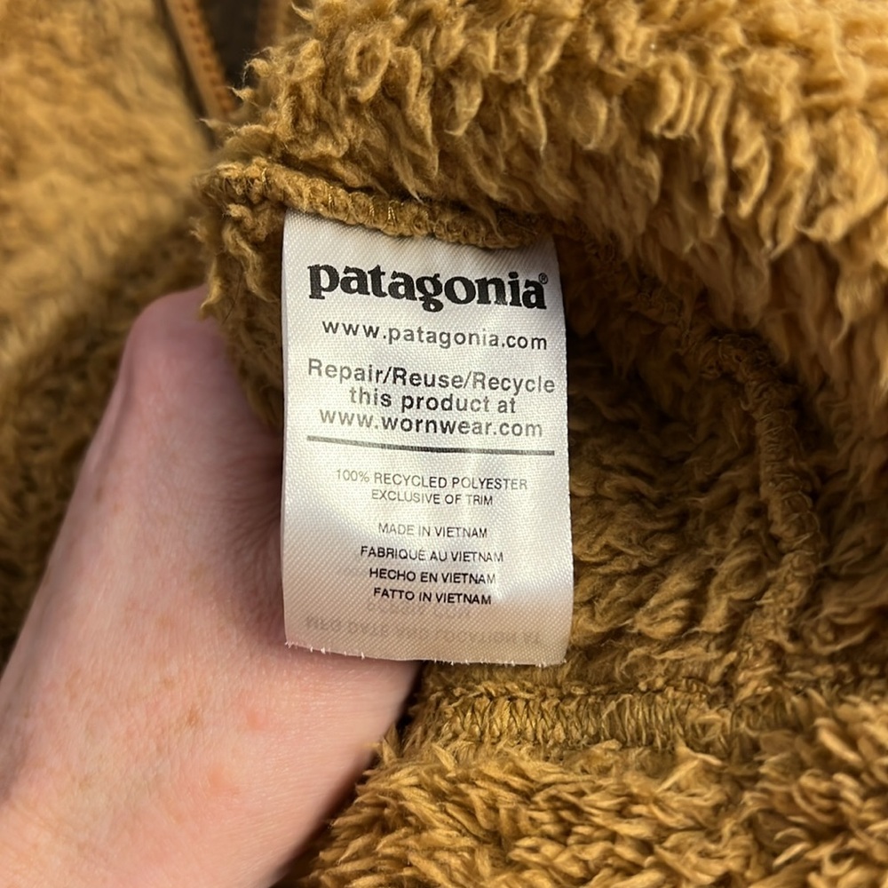 Patagonia Women's Brown Teddy Fleece Quarter-Zip Pullover - Picture 7 of 10